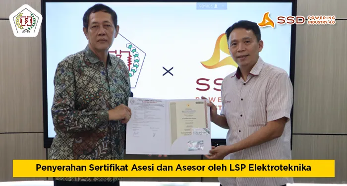 Penyerahan Sertifikat Asesi dan Asesor oleh LSP Elektroteknika